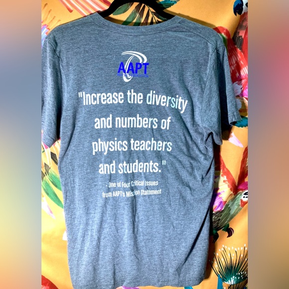 Diversity In Physics Grey T-shirt Size M - Picture 3 of 4